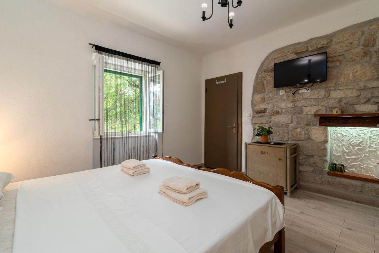 Filomena Rooms Trogir Exterior photo